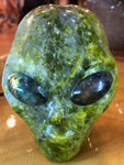 Serpentine Alien with Labradorite Eyes [1k939]