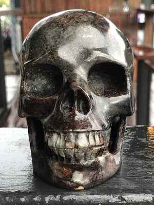 Korean Garnet Skull [1k1285]