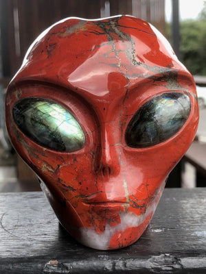 Red Jasper Alien with Labradorite Eyes [1k1423]