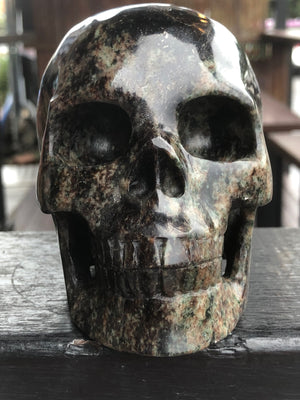 Korean Garnet Skull [1k1464]